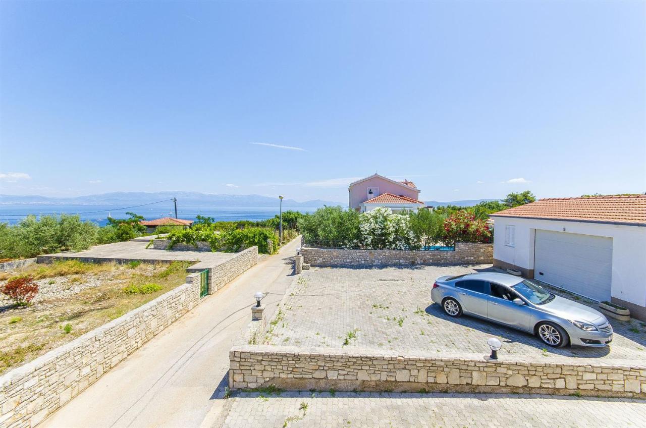 Apartments Kazimir Nečujam Екстериор снимка
