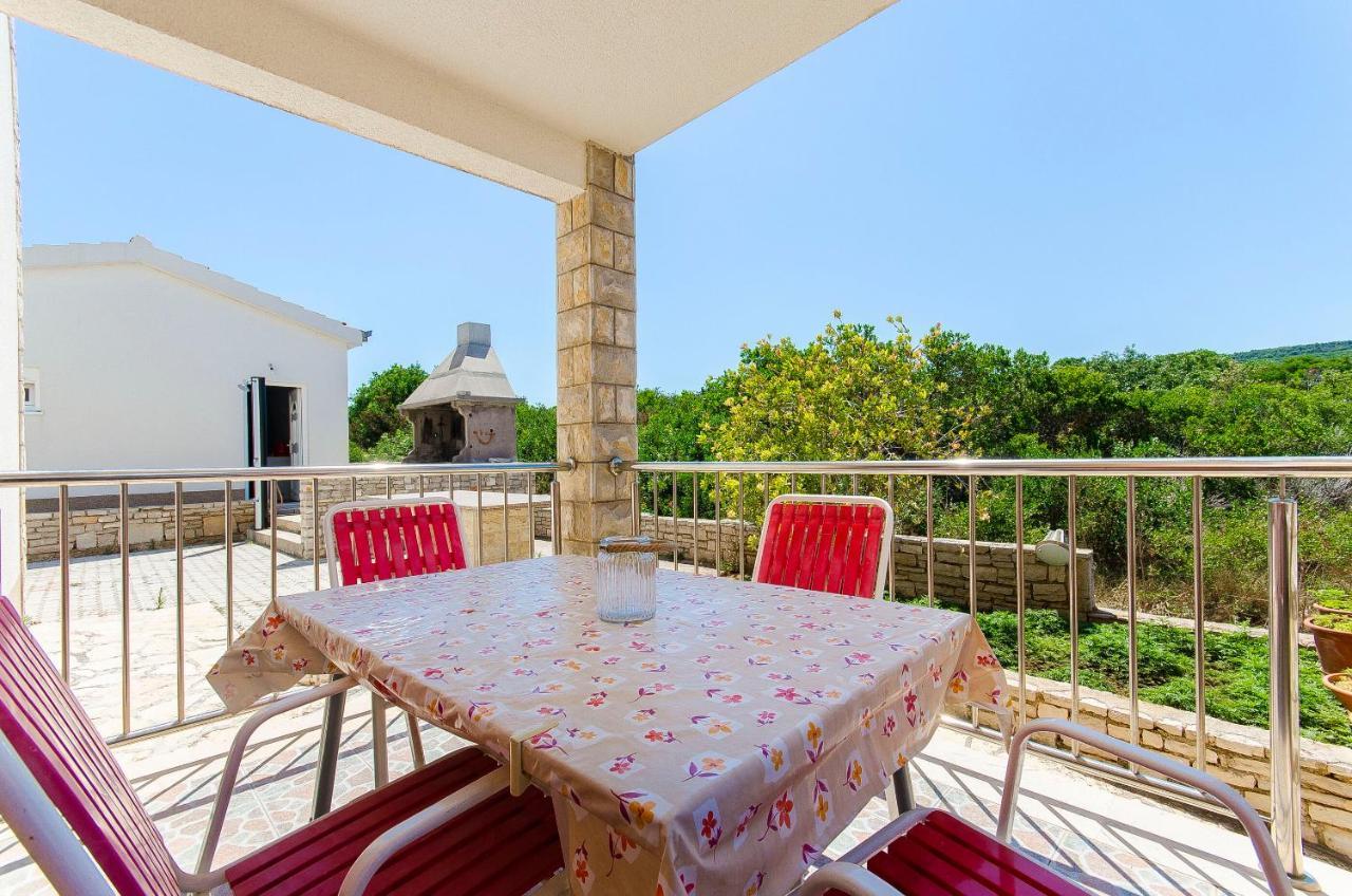 Apartments Kazimir Nečujam Екстериор снимка
