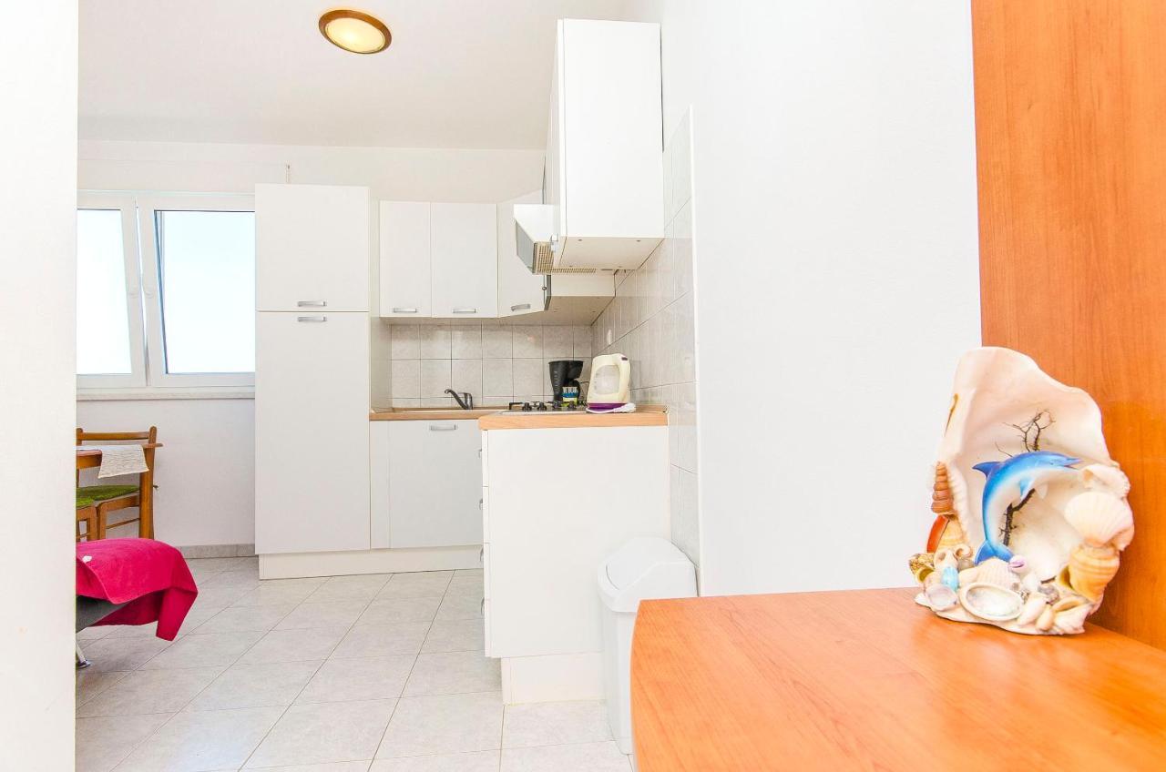 Apartments Kazimir Nečujam Екстериор снимка