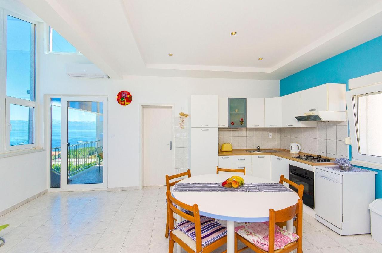 Apartments Kazimir Nečujam Екстериор снимка